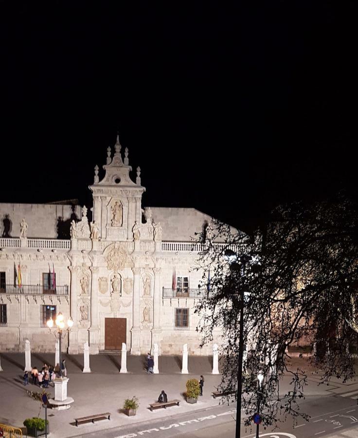 Universidad 4 Valladolid Eksteriør bilde