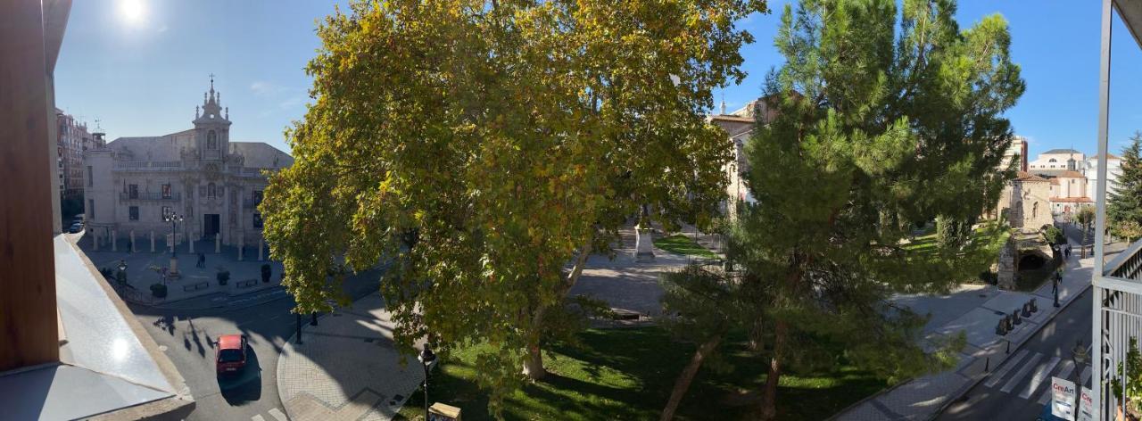 Universidad 4 Valladolid Eksteriør bilde